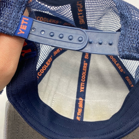 YETI Men's Logo Badge Trucker Hat blue grey pink baseball caps ball cap - Picture 5 of 5